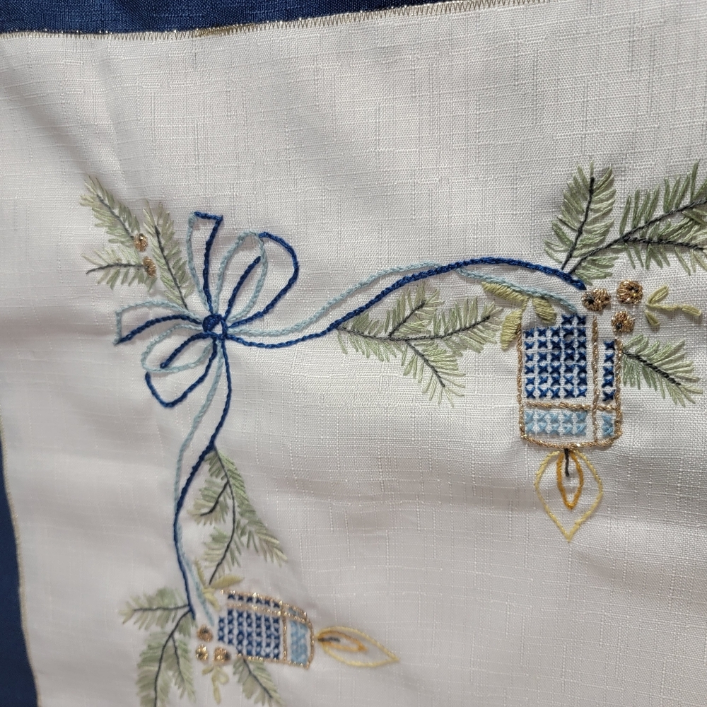 33"x33" Handmade Embroidered Table Cloth Square Christmas Themed Navy And White - Picture 5 of 6